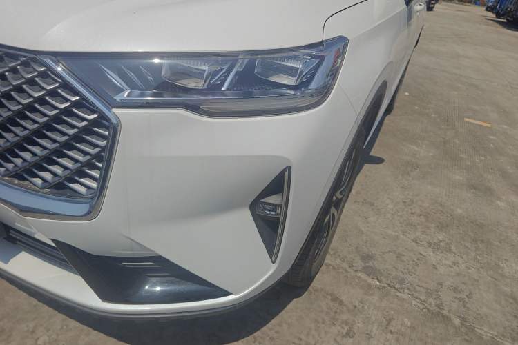Used Haval H6 2024 1.5T Two-Wheel-Drive Classic Edition Left Front Headlight
