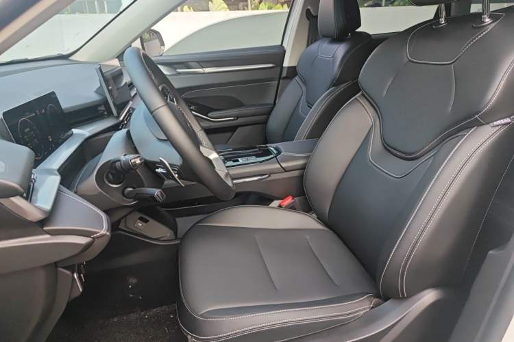 Used Haval H6 2024 1.5T Two-Wheel-Drive Classic Edition Left Front Seat