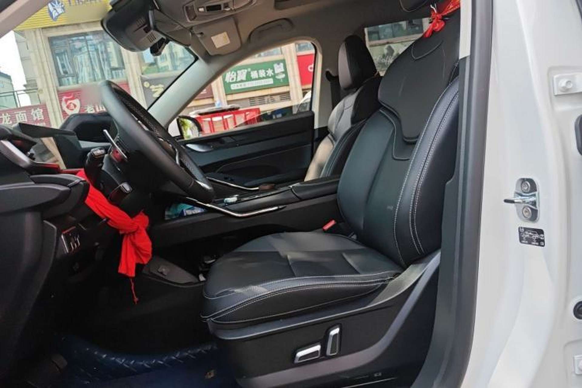 Used Haval H6 2024 1.5T Two-Wheel-Drive Classic Edition Left Front Seat