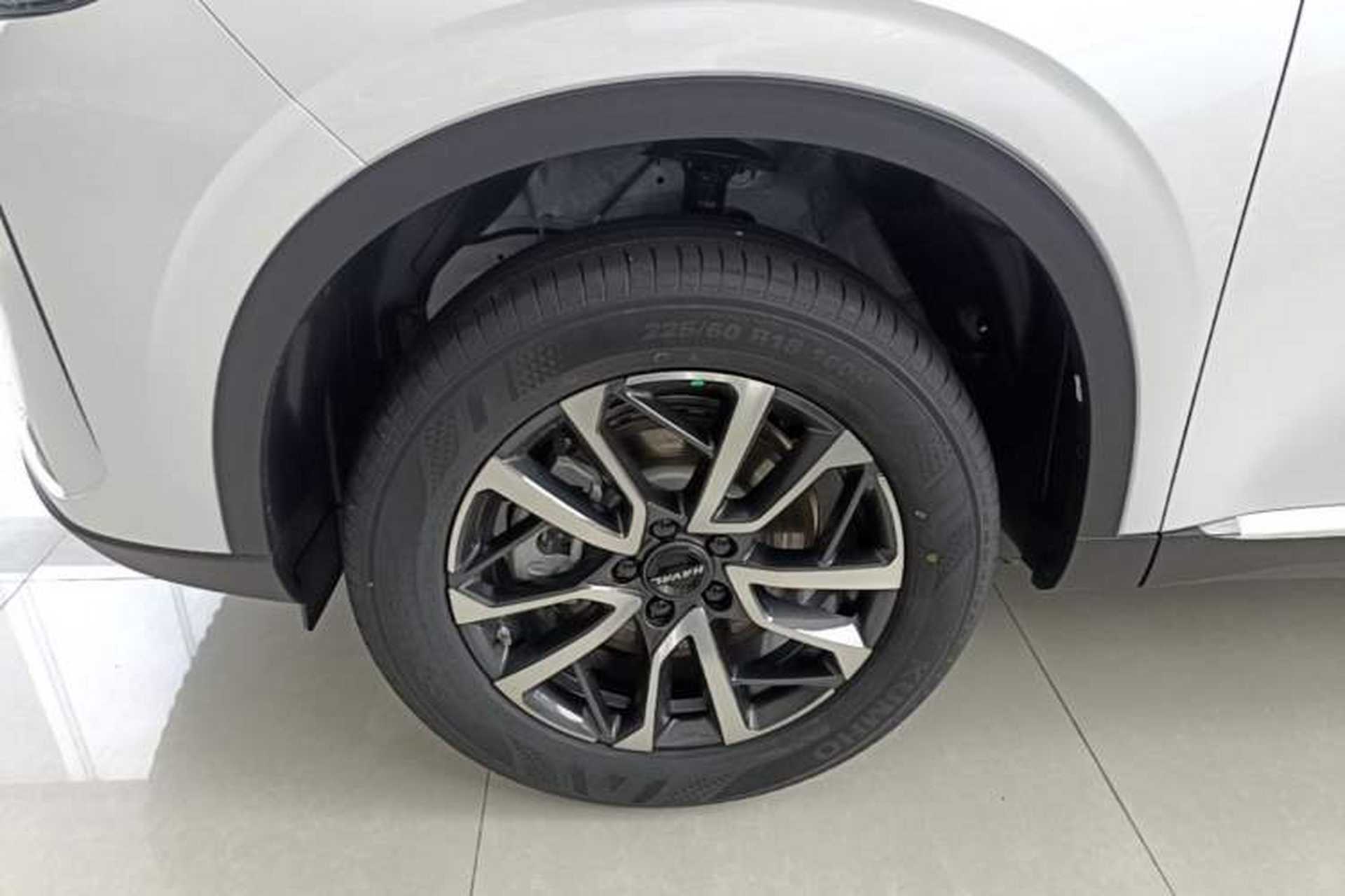 Used Haval H6 2024 1.5T Two-Wheel-Drive Classic Edition Left Front Wheel Hub