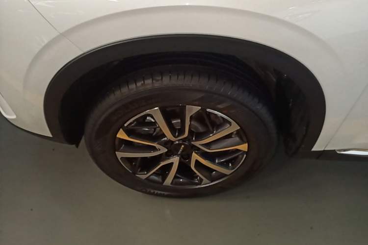 Used Haval H6 2024 1.5T Two-Wheel-Drive Classic Edition Left Front Wheel Hub