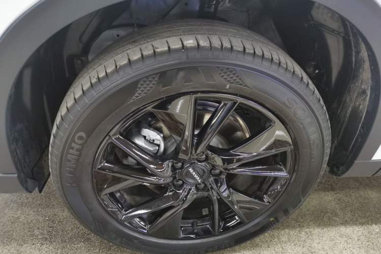 Used Haval H6 2024 1.5T Two-Wheel Drive Max Left Front Wheel Hub