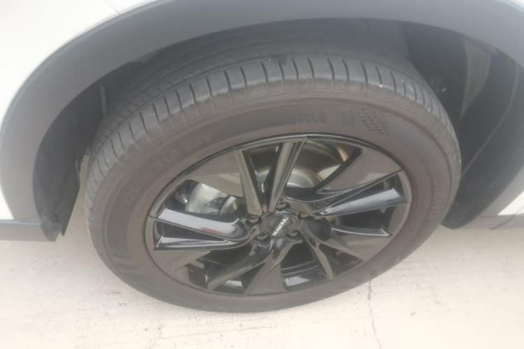 Used Haval H6 2024 2.0T All-Wheel Drive Max Left Front Wheel Hub
