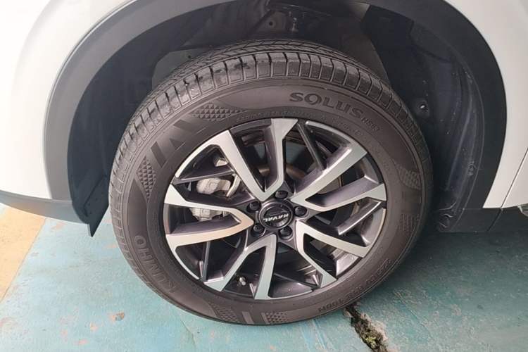 Used Haval H6 2024 1.5T Two-Wheel-Drive Classic Edition Left Front Wheel Hub