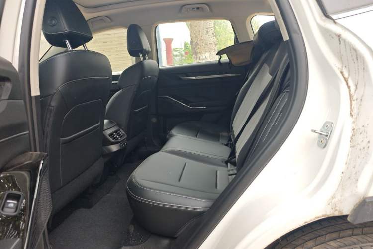Used Haval H6 2024 1.5T Two-Wheel-Drive Classic Edition Left Rear Seat