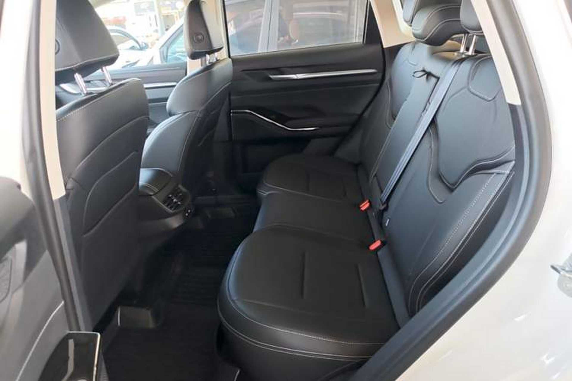 Used Haval H6 2024 1.5T Two-Wheel-Drive Classic Edition Left Rear Seat