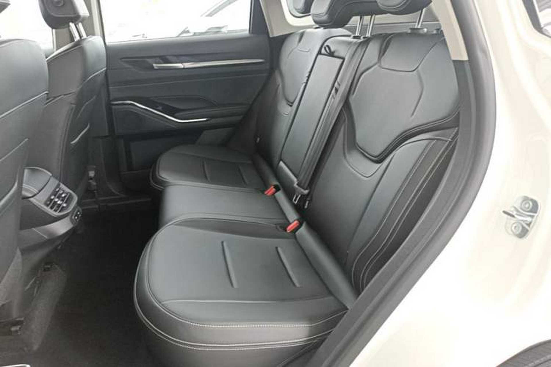 Used Haval H6 2024 1.5T Two-Wheel-Drive Classic Edition Left Rear Seat