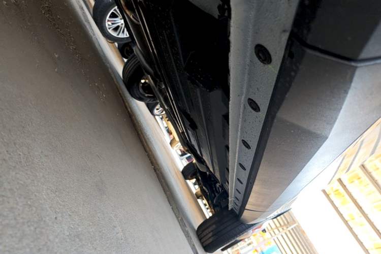 Used Haval H6 2024 1.5T Two-Wheel-Drive Classic Edition Left Side Sill