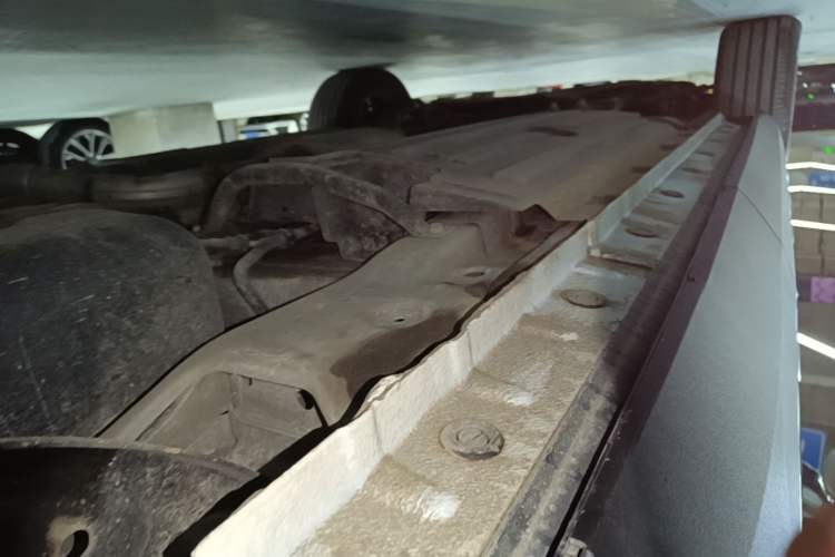 Used Haval H6 2024 1.5T Two-Wheel-Drive Classic Edition Left Side Sill