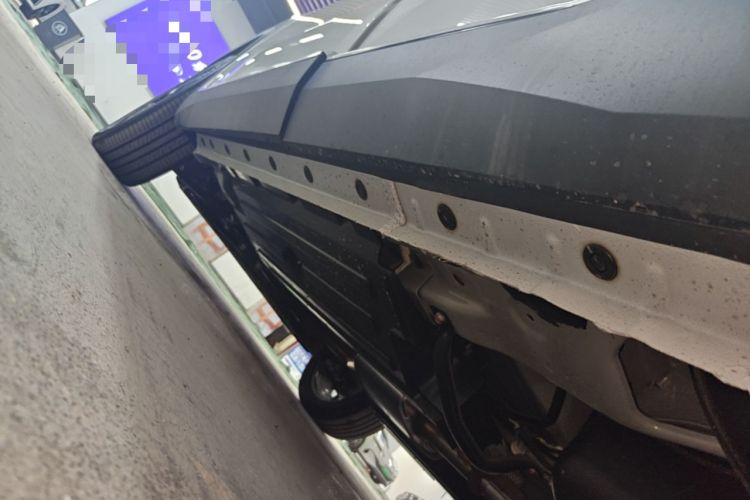 Used Haval H6 2024 1.5T Two-Wheel Drive Max Left Side Sill