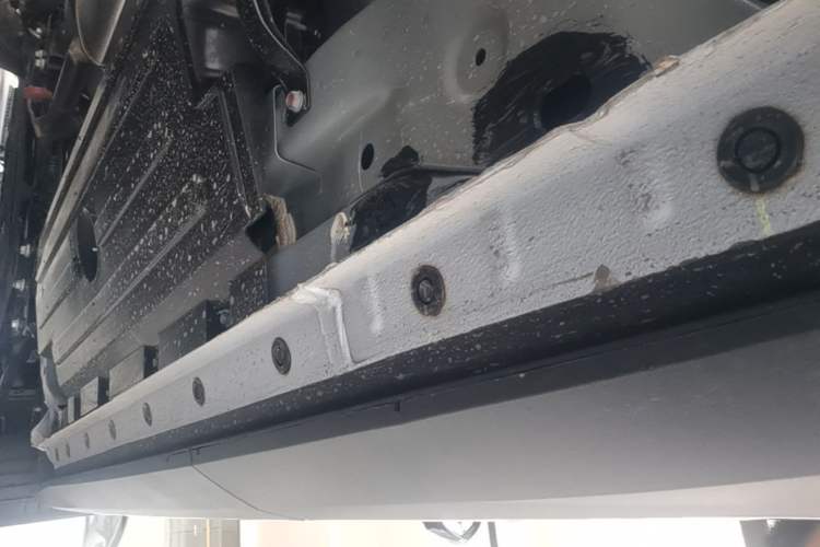 Used Haval H6 2024 1.5T Two-Wheel-Drive Classic Edition Left Side Sill
