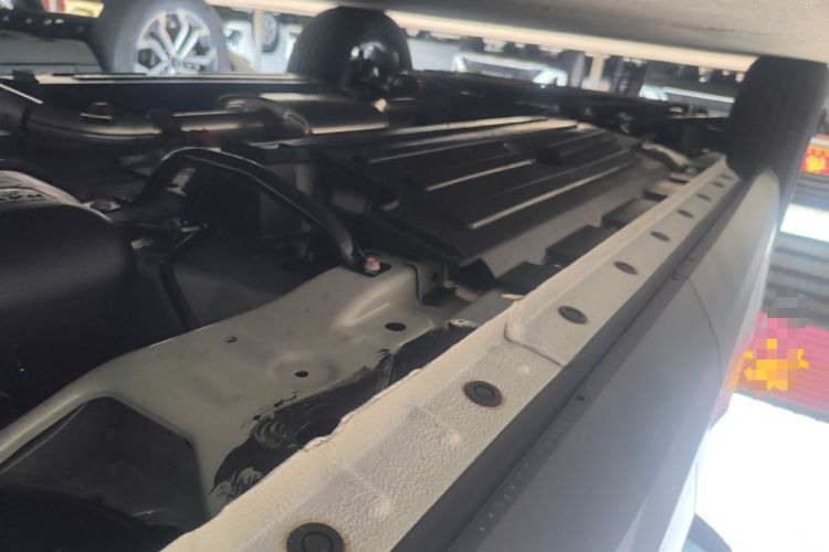 Used Haval H6 2024 1.5T Two-Wheel-Drive Classic Edition Left Side Sill