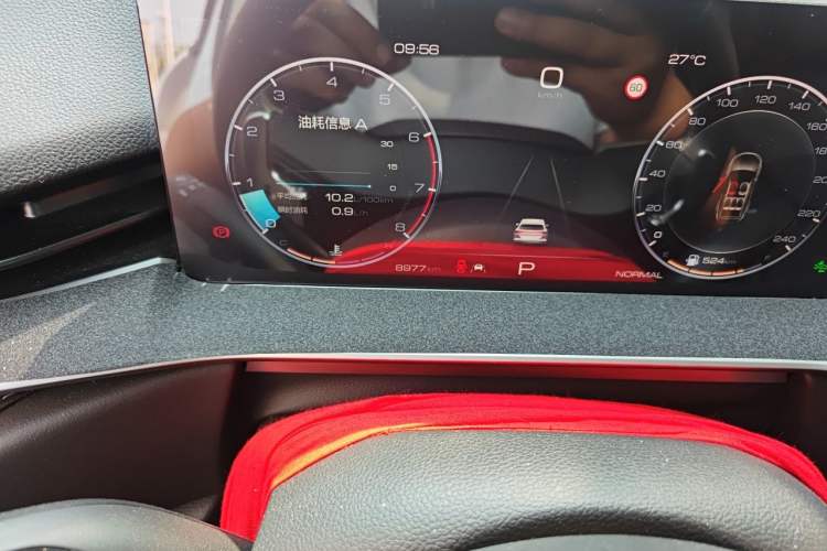 Used Haval H6 2024 1.5T Two-Wheel-Drive Classic Edition Odometer Close Up