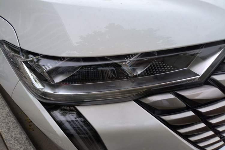 Used Haval H6 2024 1.5T Two-Wheel Drive Max Right Front Headlight