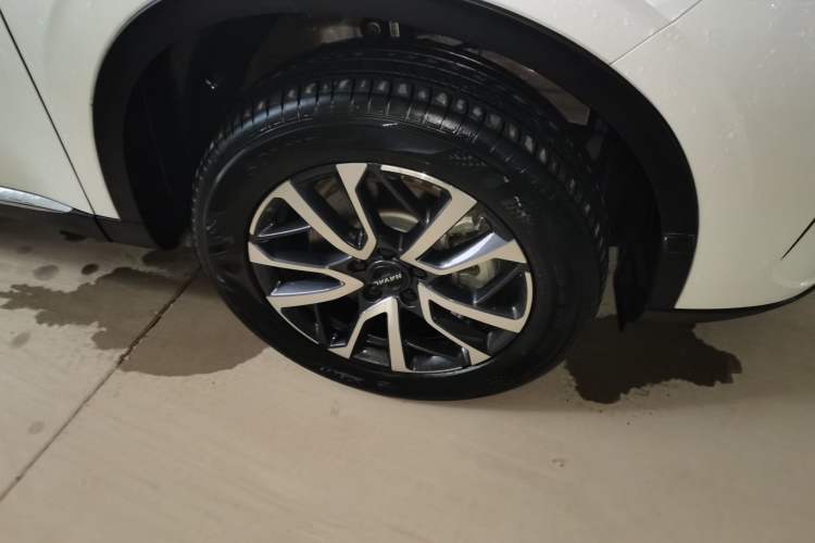 Used Haval H6 2024 1.5T Two-Wheel-Drive Classic Edition Right Front Wheel Hub