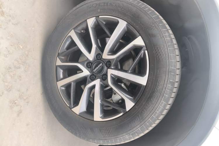 Used Haval H6 2024 1.5T Two-Wheel-Drive Classic Edition Right Front Wheel Hub