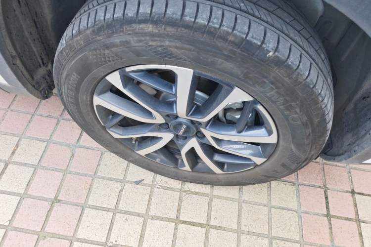 Used Haval H6 2024 1.5T Two-Wheel-Drive Classic Edition Right Front Wheel Hub