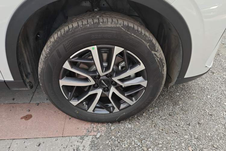Used Haval H6 2024 1.5T Two-Wheel-Drive Classic Edition Right Front Wheel Hub