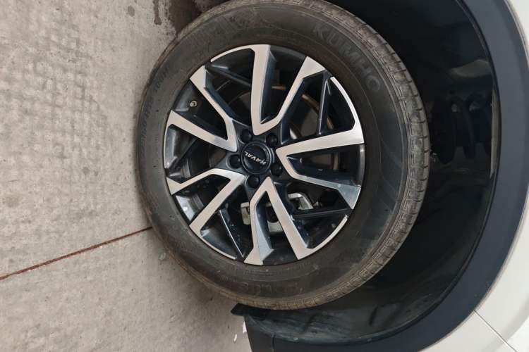 Used Haval H6 2024 1.5T Two-Wheel-Drive Classic Edition Right Front Wheel Hub