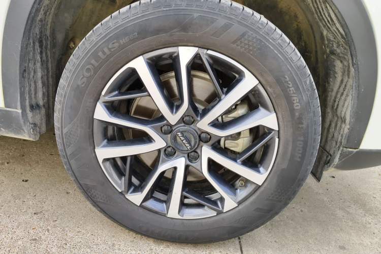 Used Haval H6 2024 1.5T Two-Wheel-Drive Classic Edition Right Front Wheel Hub
