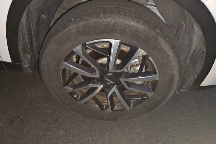Used Haval H6 2024 1.5T Two-Wheel-Drive Classic Edition Right Front Wheel Hub
