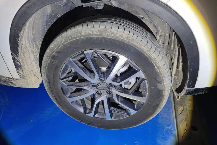 Used Haval H6 2024 1.5T Two-Wheel-Drive Classic Edition Right Front Wheel Hub