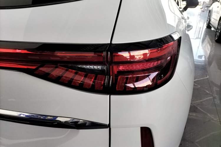 Used Haval H6 2024 1.5T Two-Wheel-Drive Classic Edition Right Rear Taillight