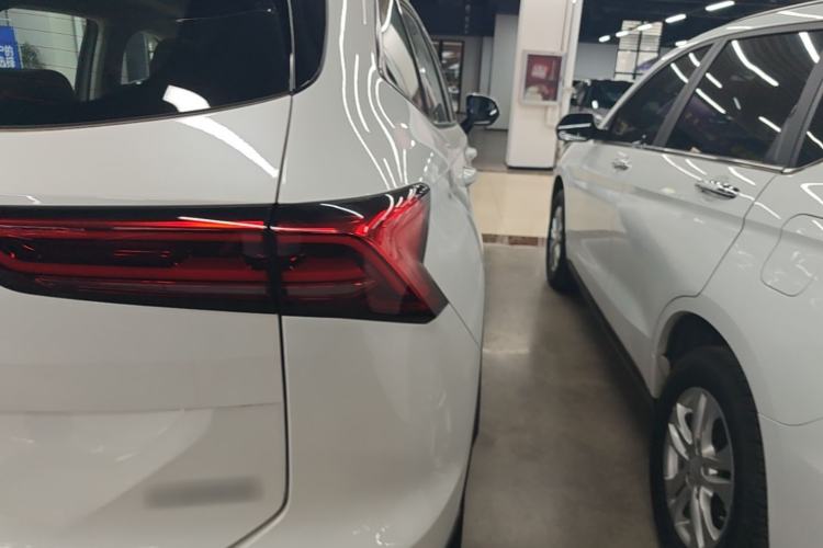 Used Haval H6 2024 1.5T Two-Wheel Drive Max Right Rear Taillight