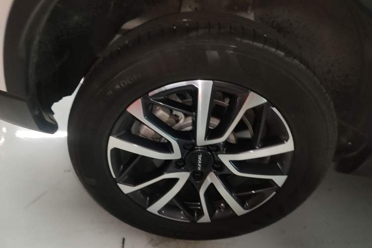 Used Haval H6 2024 1.5T Two-Wheel-Drive Classic Edition Right Rear Wheel Hub