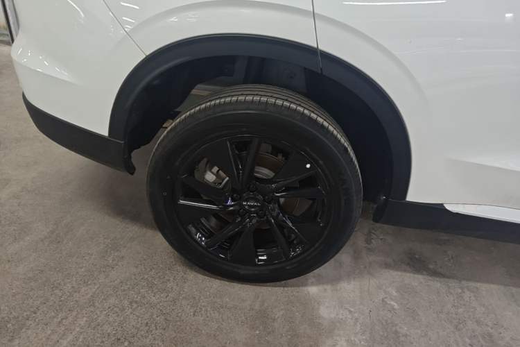 Used Haval H6 2024 1.5T Two-Wheel Drive Max Right Rear Wheel Hub