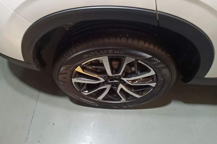 Used Haval H6 2024 1.5T Two-Wheel-Drive Classic Edition Right Rear Wheel Hub
