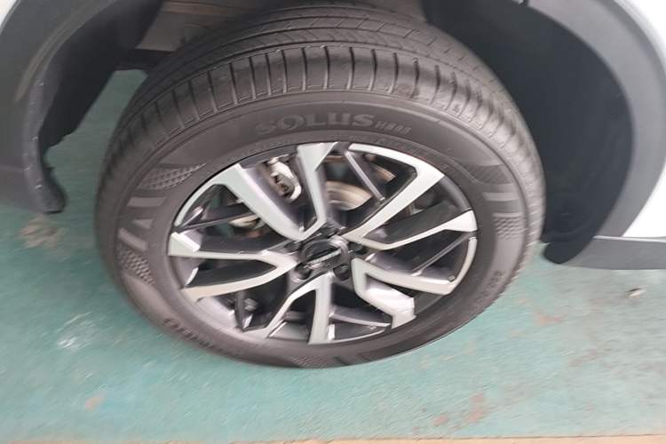 Used Haval H6 2024 1.5T Two-Wheel-Drive Classic Edition Right Rear Wheel Hub