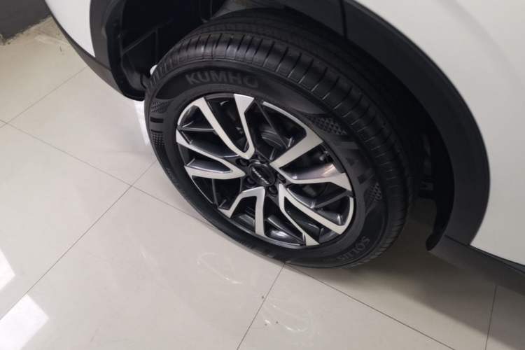 Used Haval H6 2024 1.5T Two-Wheel-Drive Classic Edition Right Rear Wheel Hub