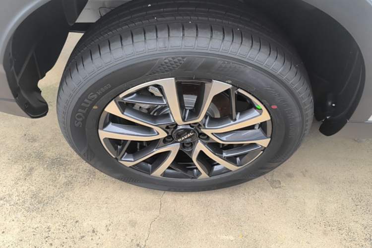 Used Haval H6 2024 1.5T Two-Wheel-Drive Classic Edition Right Rear Wheel Hub