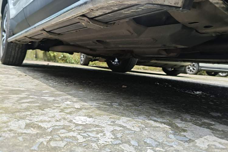 Used Haval H6 2024 1.5T Two-Wheel-Drive Classic Edition Right Side Sill