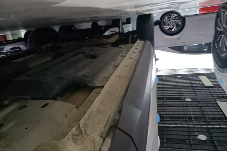 Used Haval H6 2024 1.5T Two-Wheel Drive Ultra Right Side Sill