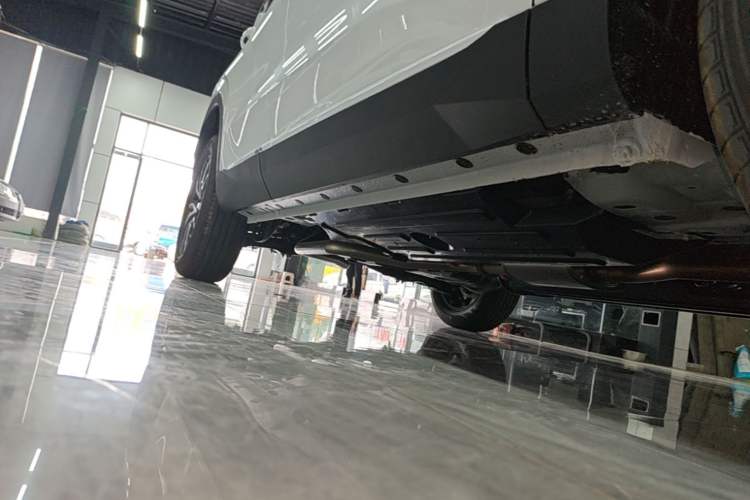 Used Haval H6 2024 1.5T Two-Wheel-Drive Classic Edition Right Side Sill