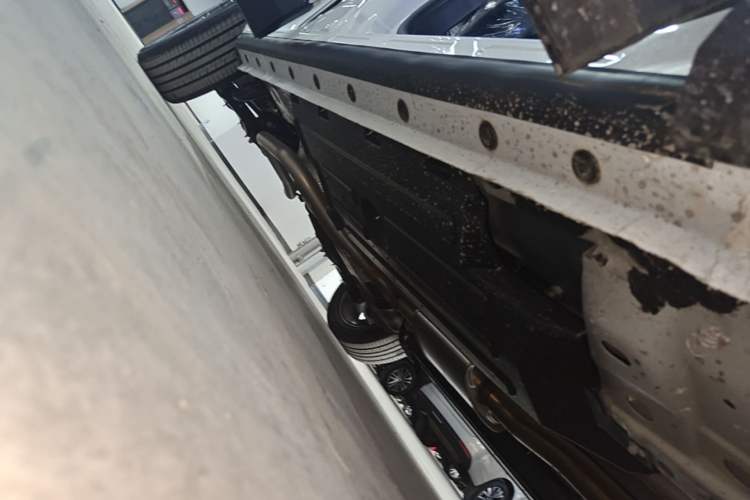 Used Haval H6 2024 1.5T Two-Wheel Drive Max Right Side Sill