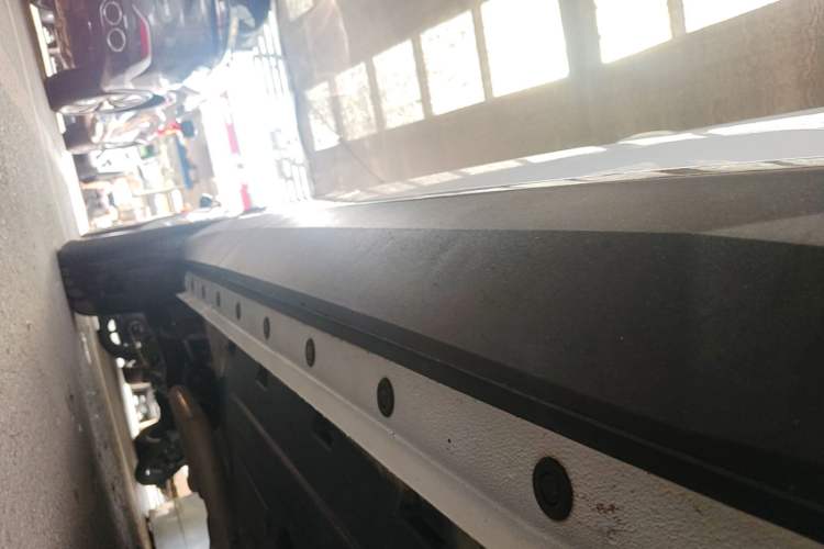Used Haval H6 2024 1.5T Two-Wheel-Drive Classic Edition Right Side Sill