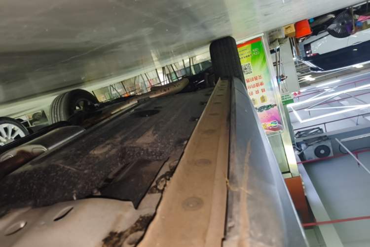 Used Haval H6 2024 1.5T Two-Wheel-Drive Classic Edition Right Side Sill