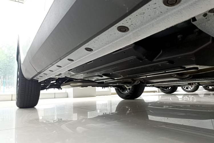 Used Haval H6 2024 1.5T Two-Wheel-Drive Classic Edition Right Side Sill