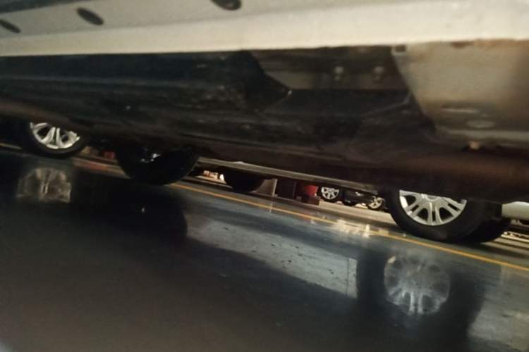 Used Haval H6 2024 1.5T Two-Wheel-Drive Classic Edition Right Side Sill