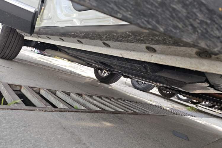 Used Haval H6 2024 1.5T Two-Wheel-Drive Classic Edition Right Side Sill