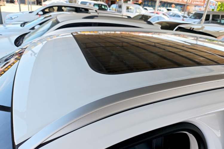 Used Haval H6 2024 1.5T Two-Wheel-Drive Classic Edition Roof
