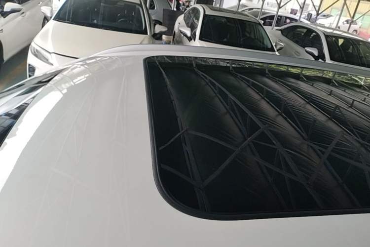 Used Haval H6 2024 1.5T Two-Wheel-Drive Classic Edition Roof