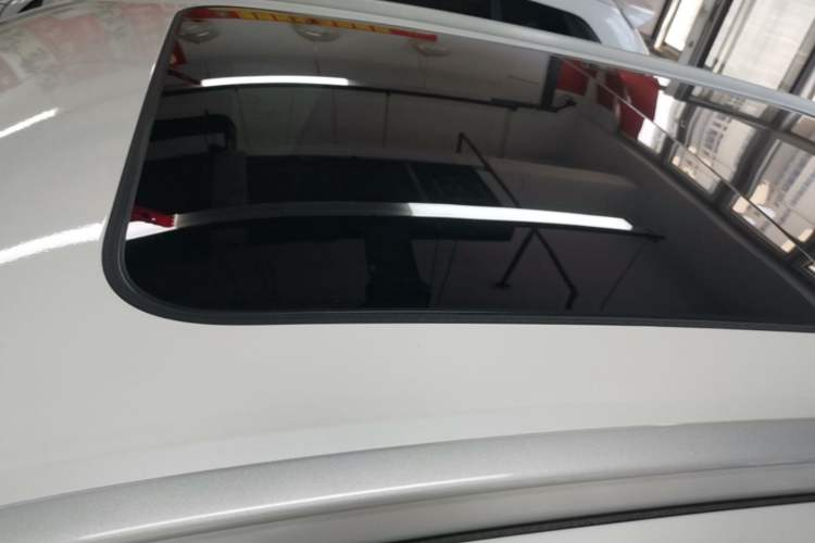 Used Haval H6 2024 1.5T Two-Wheel-Drive Classic Edition Roof