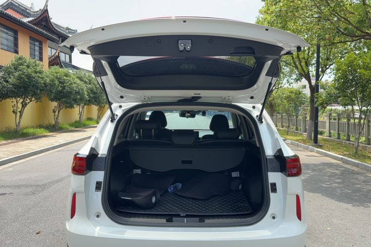 Used Haval H6 2024 1.5T Two-Wheel-Drive Classic Edition Trunk