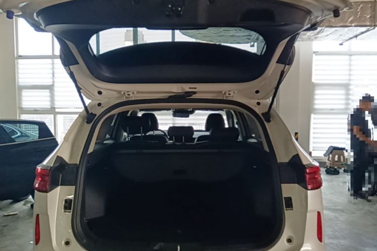 Used Haval H6 2024 1.5T Two-Wheel-Drive Classic Edition Trunk