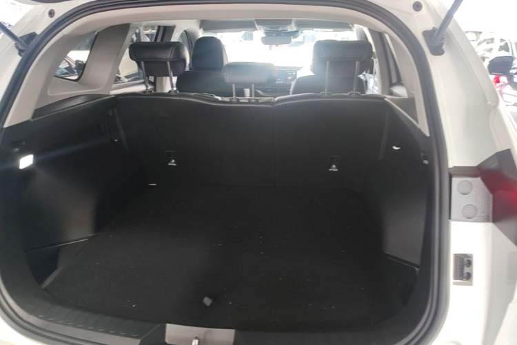 Used Haval H6 2024 1.5T Two-Wheel-Drive Classic Edition Trunk