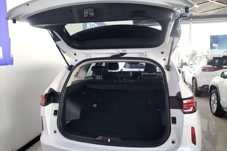 Used Haval H6 2024 1.5T Two-Wheel-Drive Classic Edition Trunk